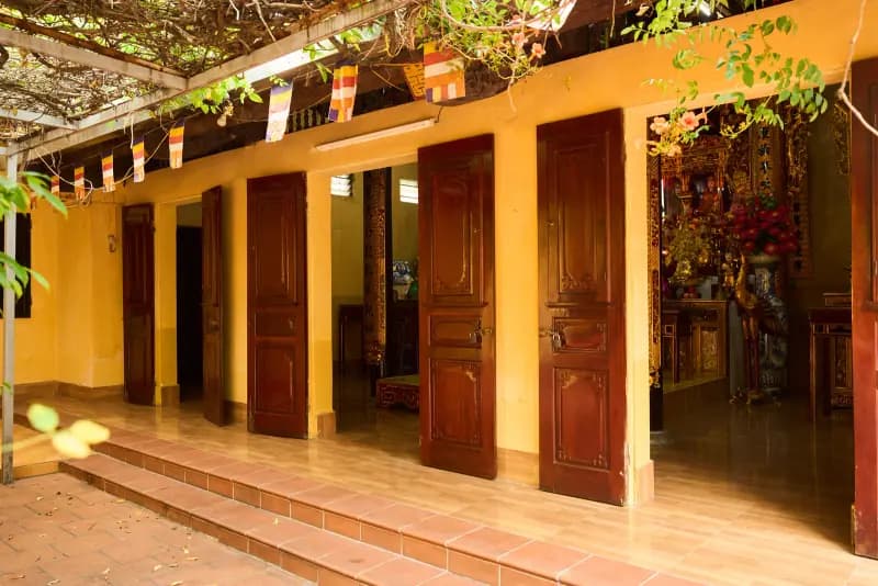 Nhà Tổ